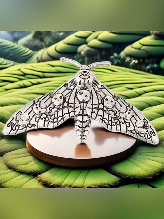 Silver Moth Hair Clip main image 6